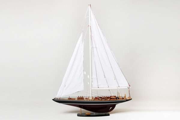 Endeavour ( Ship of American Cup ) PM  (56cm)